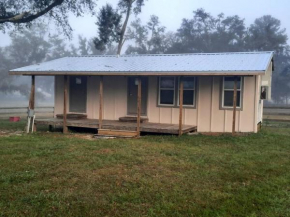 Adorable Cottage on farm- 10 mins to WEC